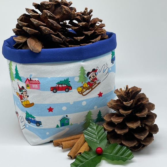 LAST ONE Handmade Disney Christmas Fabric Basket / Mickey Minnie Mouse - Picture 1 of 4